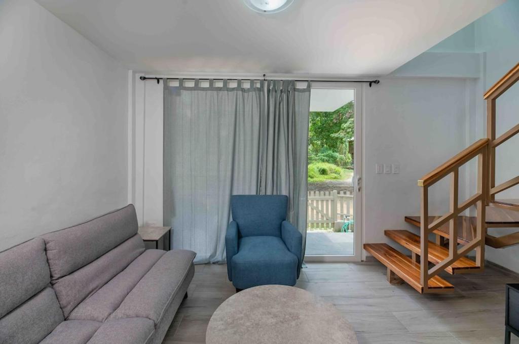 Cozy Beach Villa At The Shores 5 Minutes From The Beach Вест-Энд Экстерьер фото